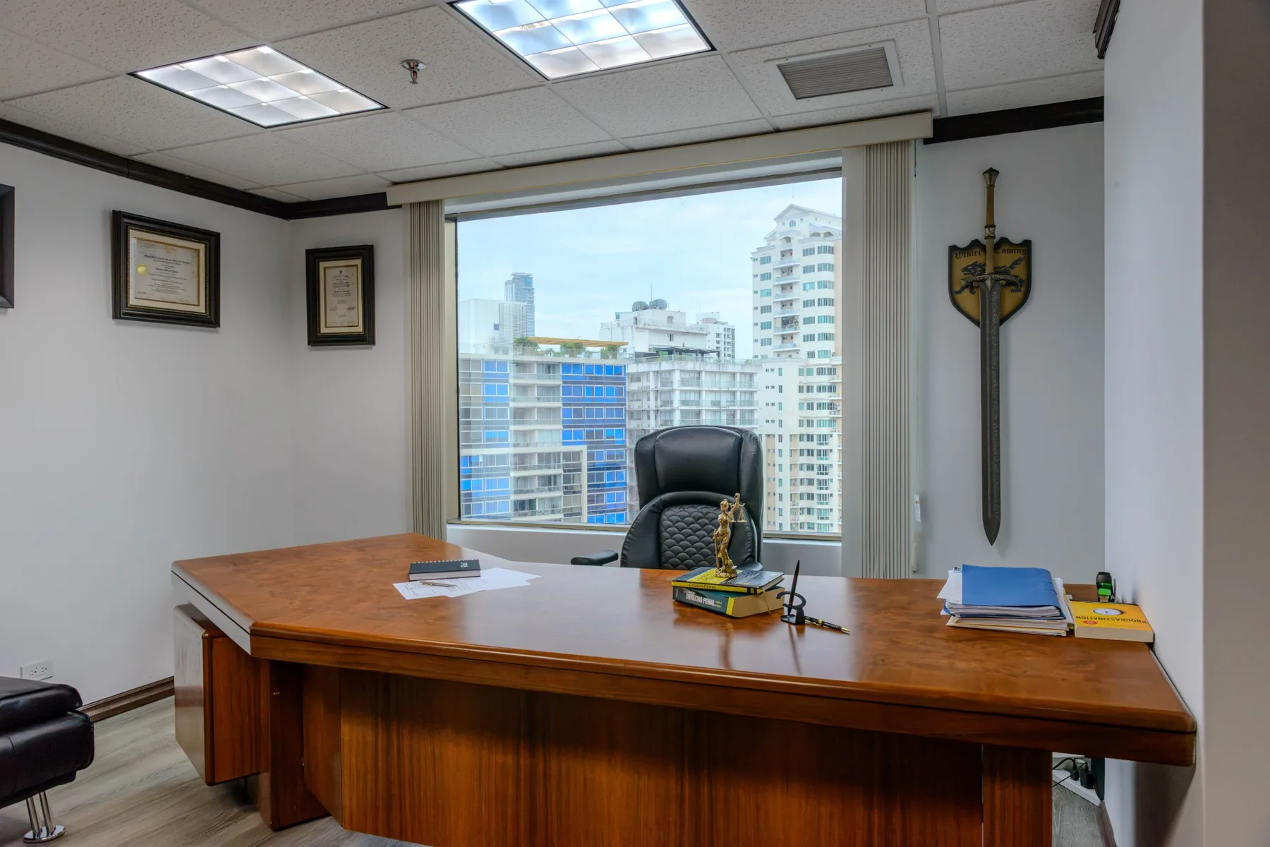 Oficina 1902 en World Trade Center, Marbella